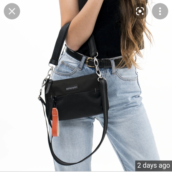 sherpani skye mini crossbody